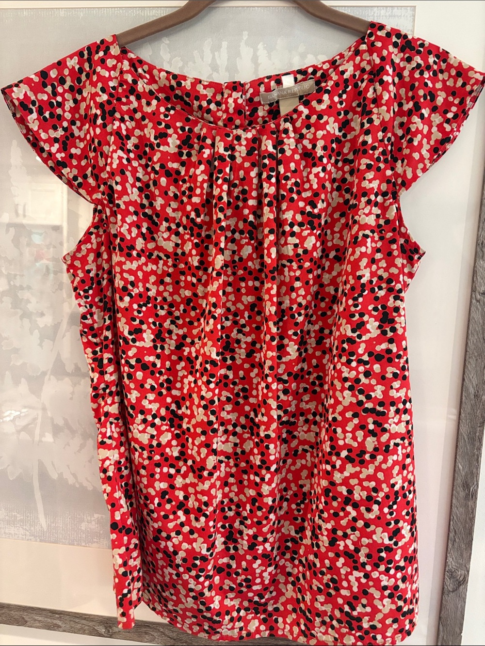 Banana Republic Women’s Red Print Sleeveless Blouse